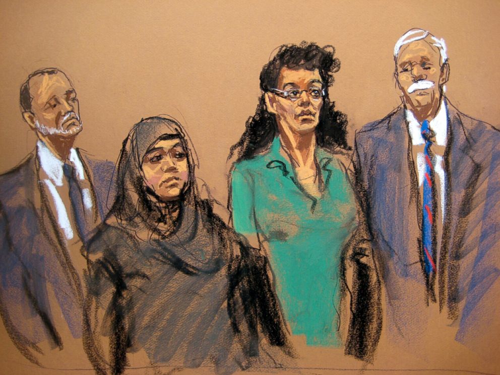 PHOTO: Defendants Noelle Velentzas, center left and Asia Siddiqui, center right, appear in federal court with their attorneys, April 2, 2015, in New York. 