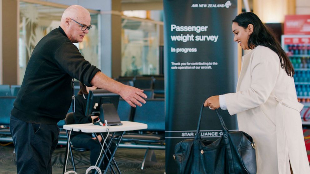 Airline begins asking passengers to weigh in before flights for new study