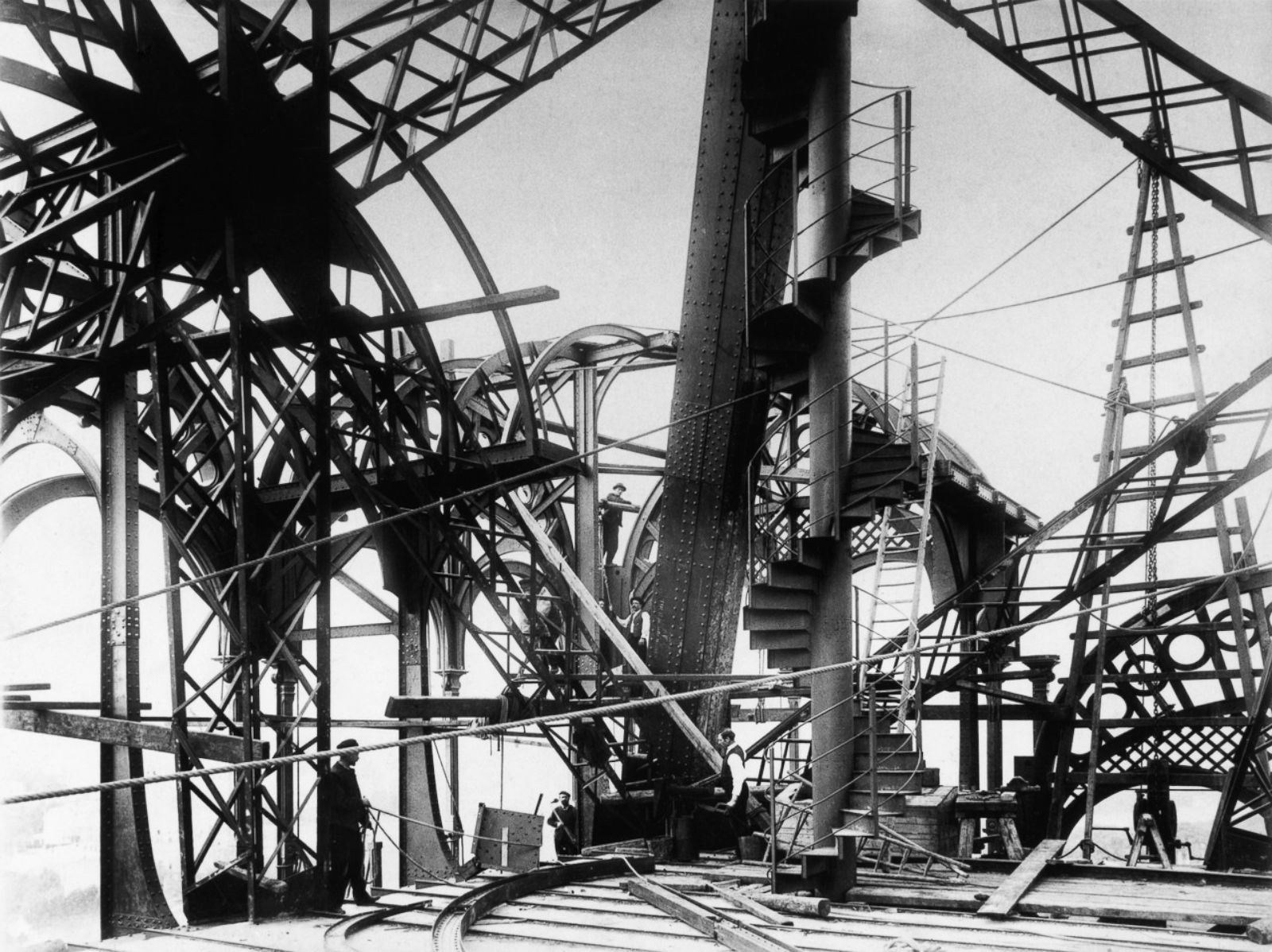 Eiffel Tower's Construction From Start to Finish Photos | Image #41