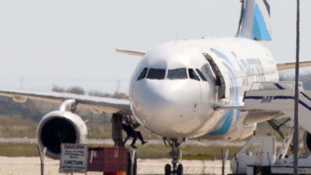 See the Harrowing Escape From the Cockpit of Hijacked EgyptAir Flight ...