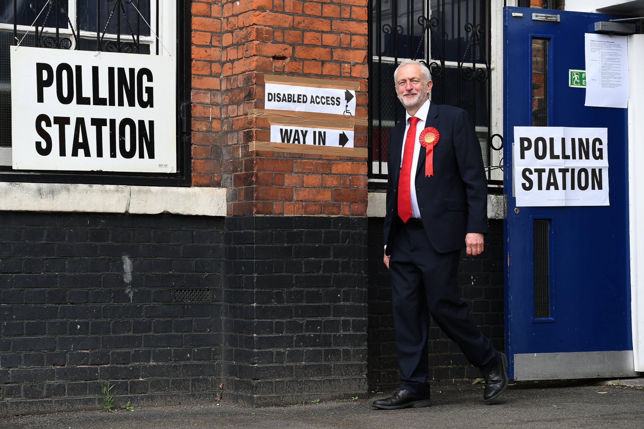 PHOTO: British Labor Party leader Jeremy Corbyn leaves a polling station after voting during the UK's general election in Islington, north London, June 8, 2017. 