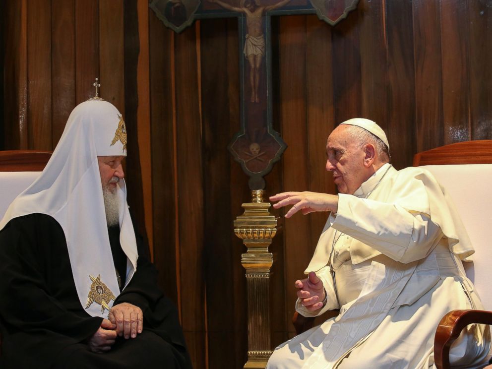 PHOTO: Pope Francis and the Patriarch Kirill meet at Jose Marti international airport, in Havana, Cuba, Feb. 12, 2016. The two met in Cuba in a major advance towards healing a 1,000-year-old rift between Roman Catholics and Orthodox Christians. 