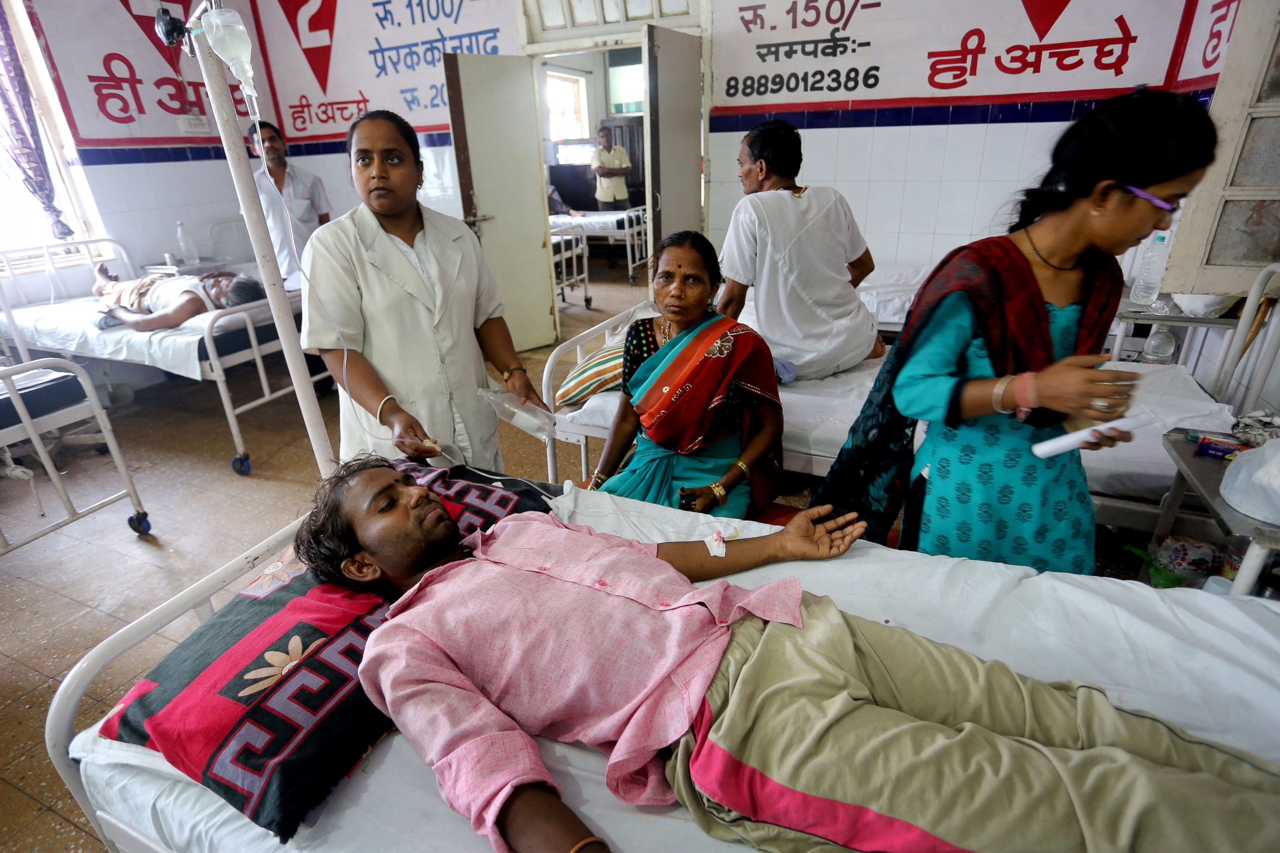 PHOTO: Sunil, 30, gets medical treatment in Jai Prakash Narayan hospital after suffering sunstroke and severe dehydration in Bhopal Madhya Pradesh, India, May 27, 2015.