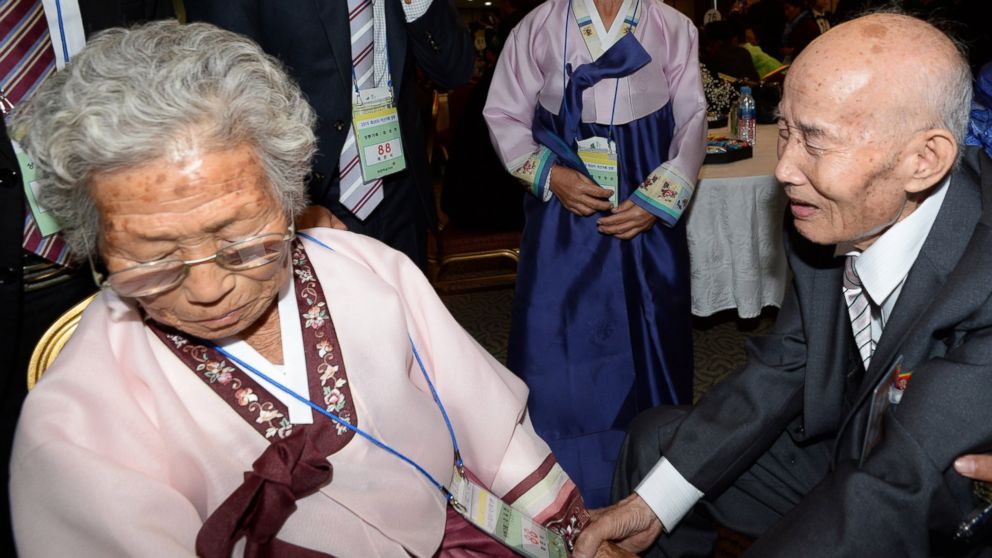 North Korean resident Chae Hun-Sik, 88, meets his South Korean wife Lee Ok-Yeon, 87,  during a dinner on the first day of the reunions of separated families at Mount Kumgang resort, Kangwon Province, North Korea, Oct. 20, 2015.  