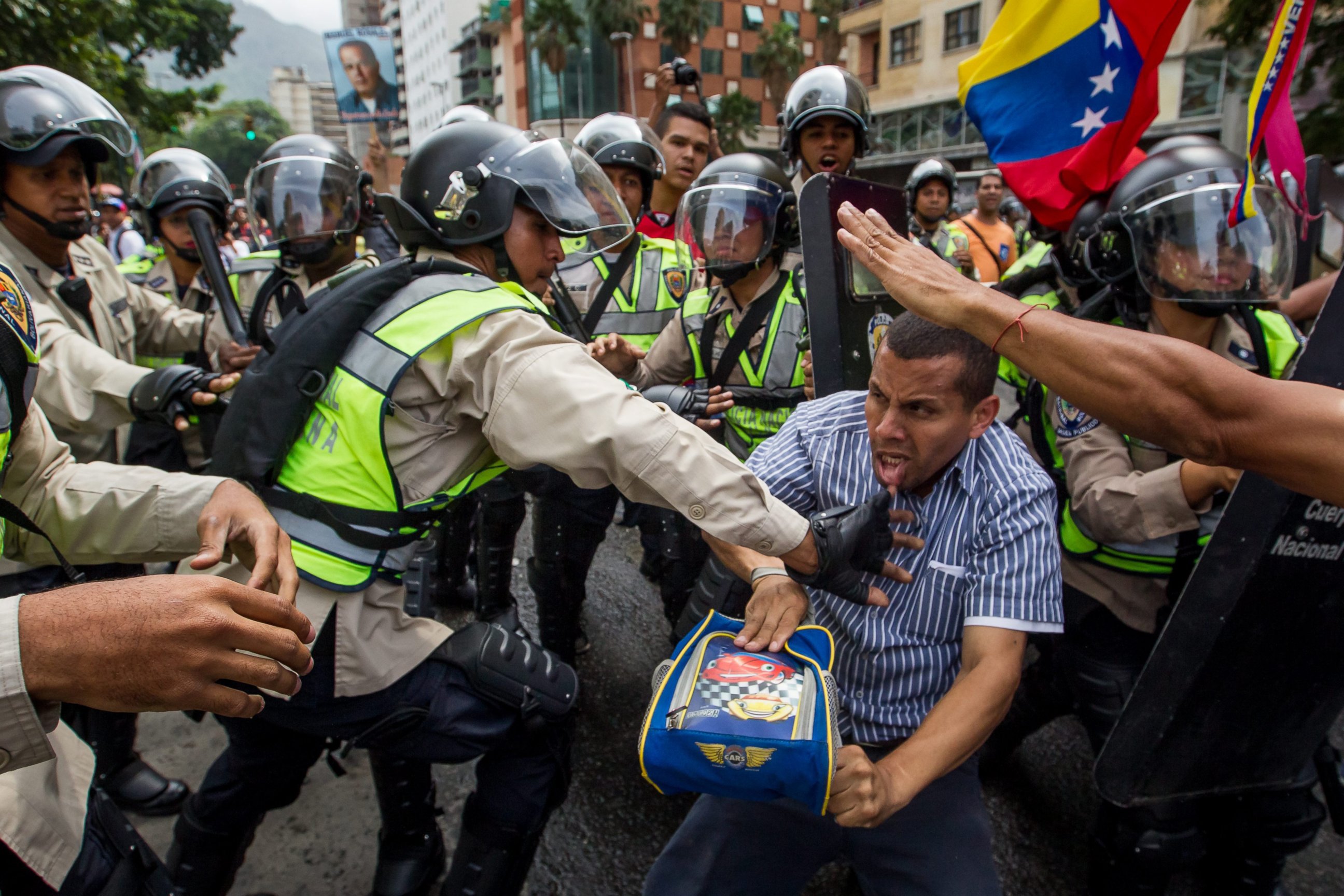 PHOTO: Demonstrators clash with police during a protest against Venezuelan President Nicolas Maduro's Government in Caracas, Venezuela, May 18, 2016.