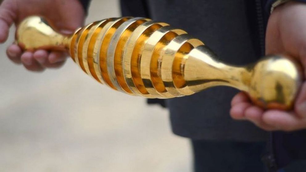 PHOTO: The Israel Antiquities Authority said on its Facebook on Dec. 22, 2015 that Micah Barak, a user from Italy, helped identify a gold object that stumped its archaeologists for months. 
