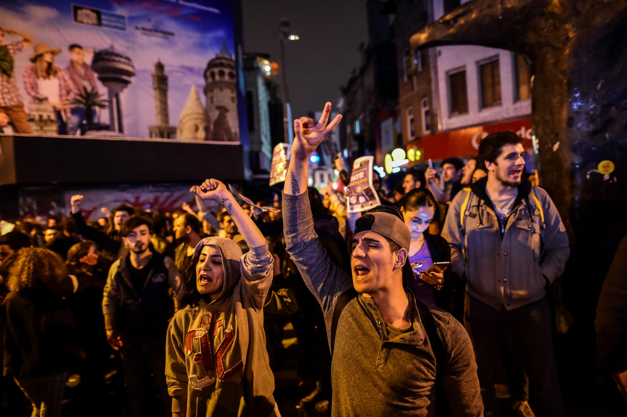 PHOTO: Supporters of 'No' protest after the results of a nationwide constitutional referendum,  April 16, 2017, is Instanbul. President Recep Tayyip Erdogan claimed victory in the vote to expand his powers.