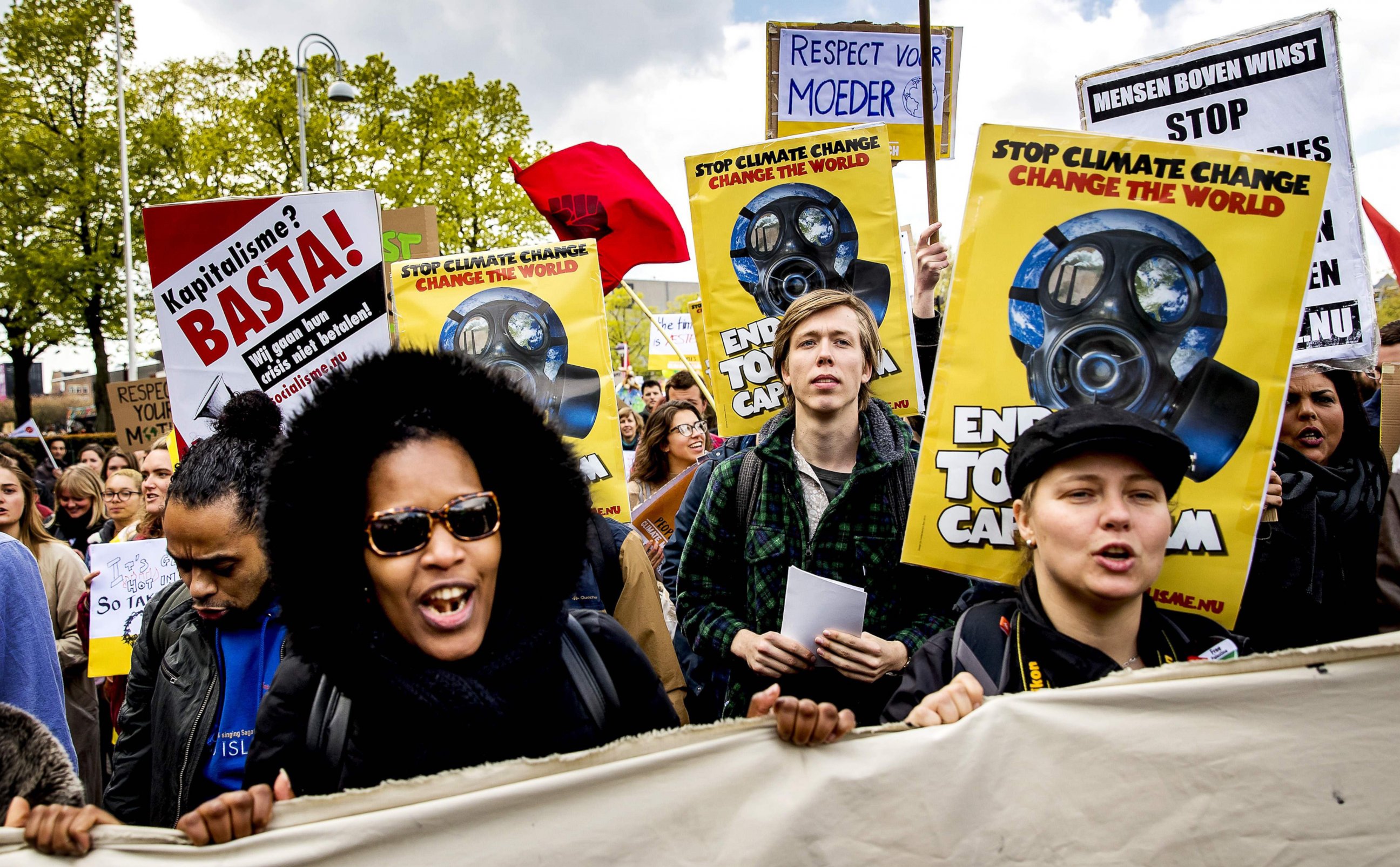 PHOTO: Thousands of people take part in the People's Climate March to call for an ambitious climate policy, April 29, 2017 in Amsterdam. 