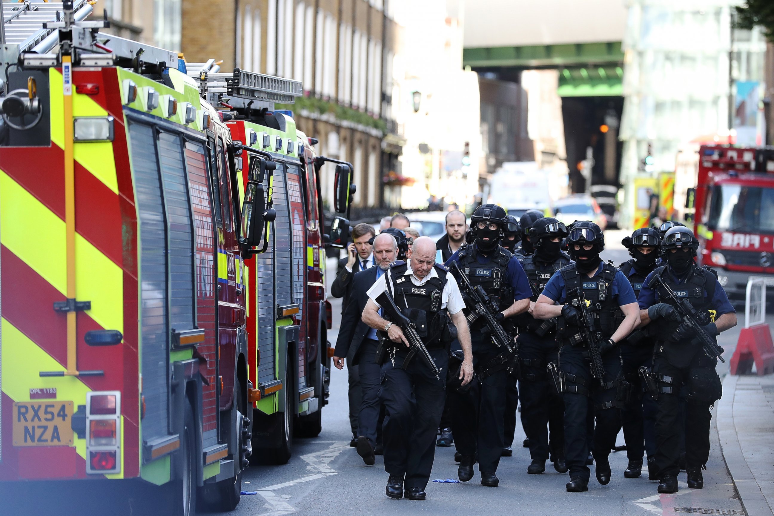 PHOTO: Counter terrorism officers march near the scene of last night's London Bridge terrorist attack on June 4, 2017 in London, England. 