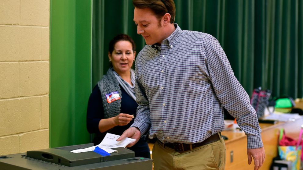 PHOTO: Clay Aiken, Democratic candidate for Congress in North Carolina's Second District, votes in the midterm elections, Nov. 4, 2014, at Mills Park Elementary School in Cary, N.C.