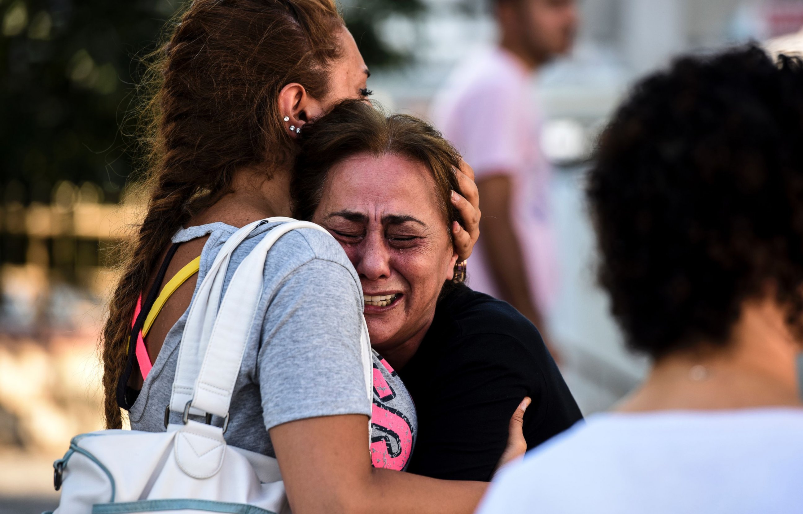 PHOTO: A mother of victims reacts outside a forensic medicine building close to Istanbul's airport, June 29, 2016.
