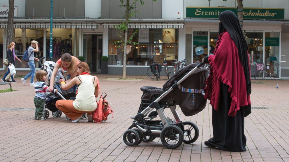 Germany Enters Europe's Burka Debate - ABC News