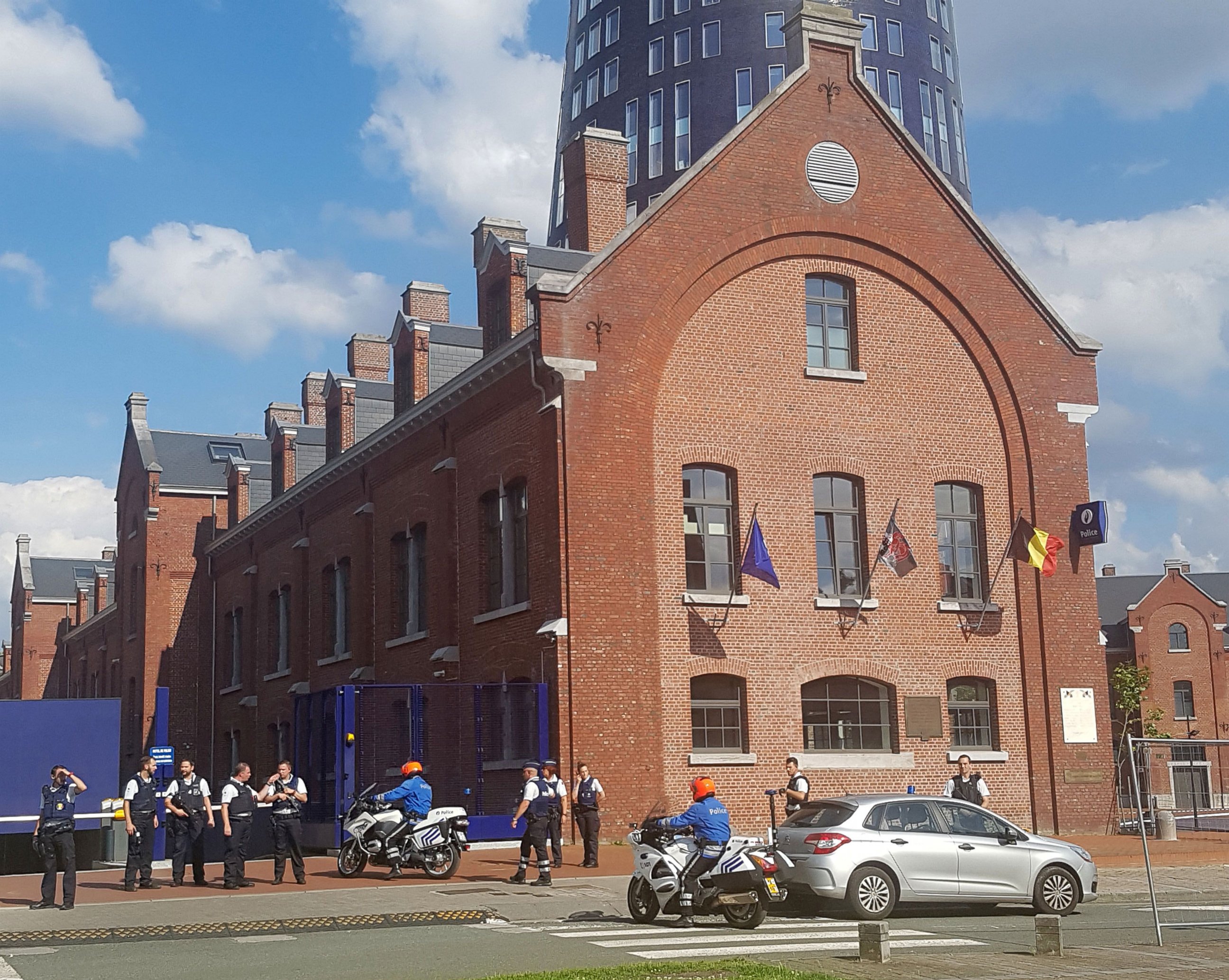 PHOTO: Police secure the area around a police building following a machete attack in Charleroi, Belgium, Aug. 6, 2016. 