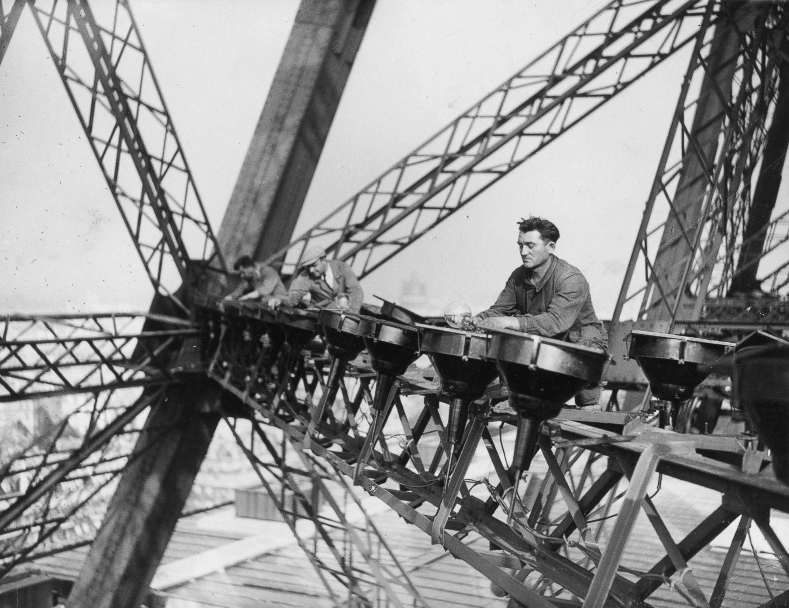 reportage construction tour eiffel