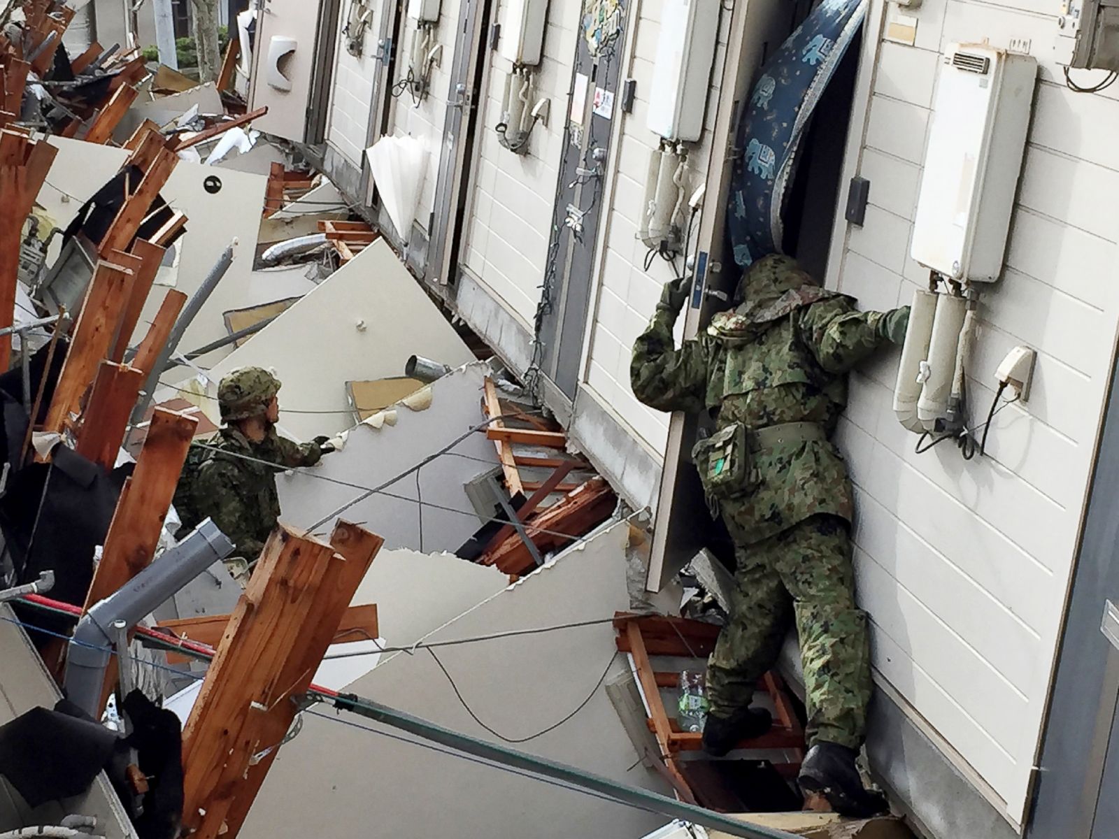 Japan Hit By Earthquakes Aftershocks Photos Image 271 ABC News
