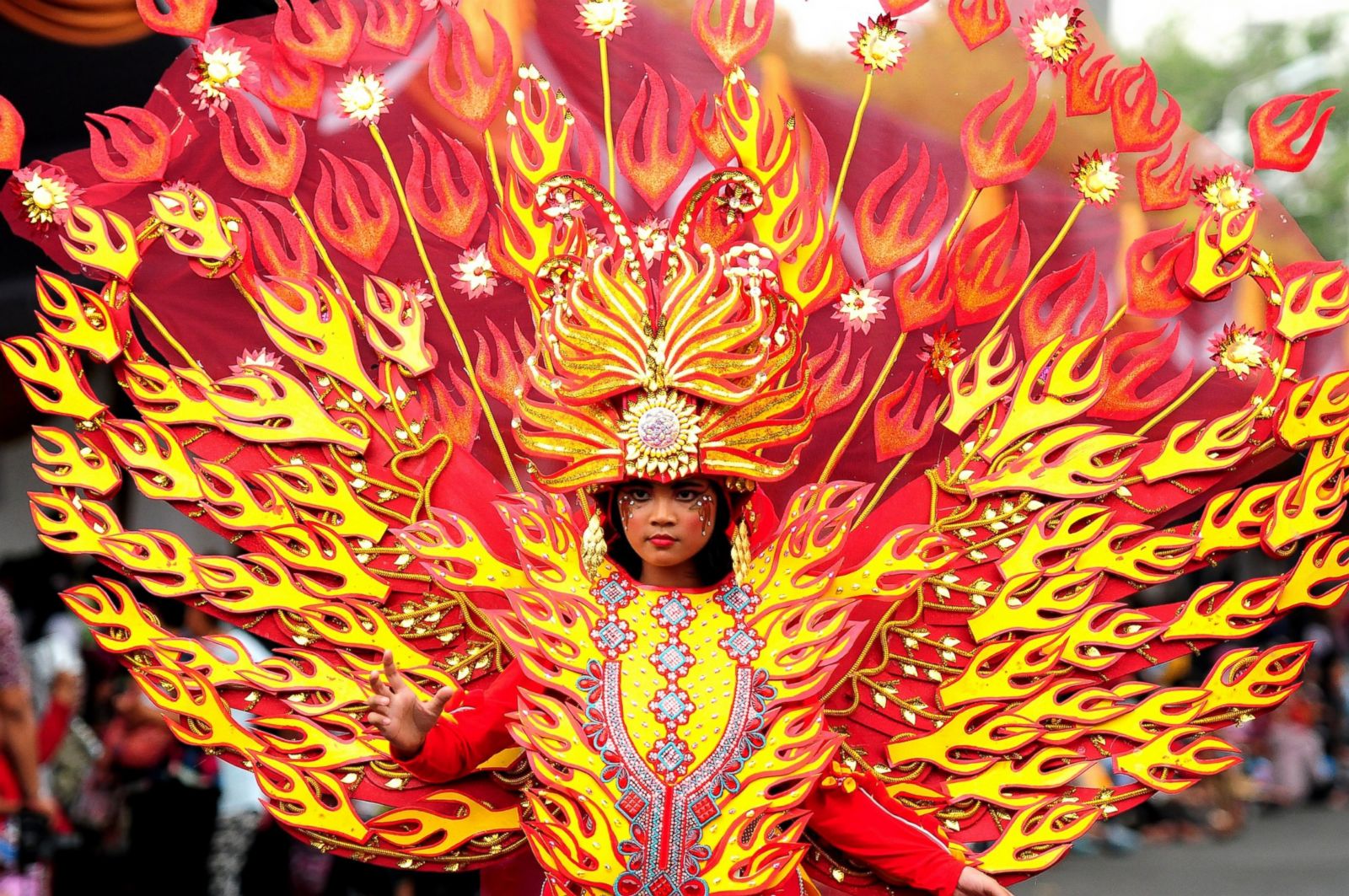 Outrageous Costumes Bring Life To Annual Fashion Carnival Photos