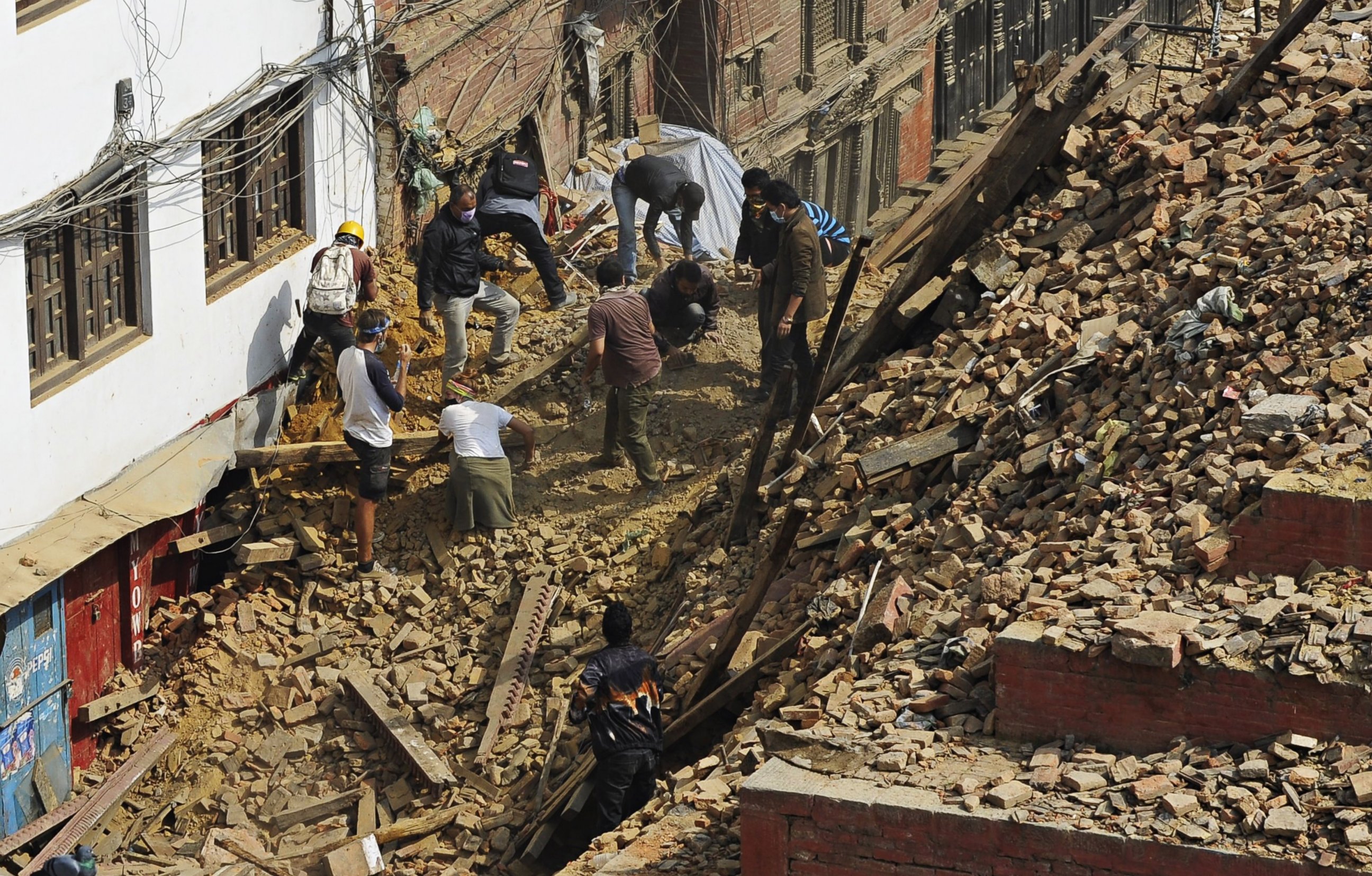 Tragic Earthquake Devastation In Nepal Photos Image 211 Abc News