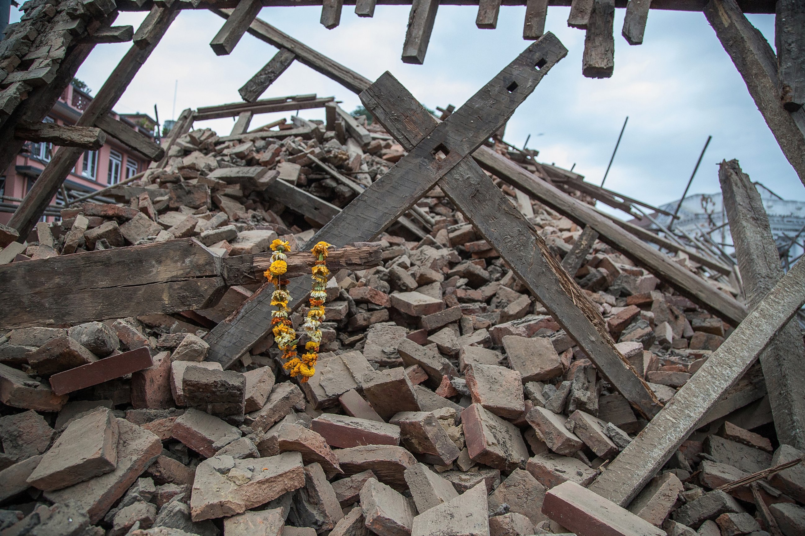 Tragic Earthquake Devastation In Nepal Photos Image 551 Abc News