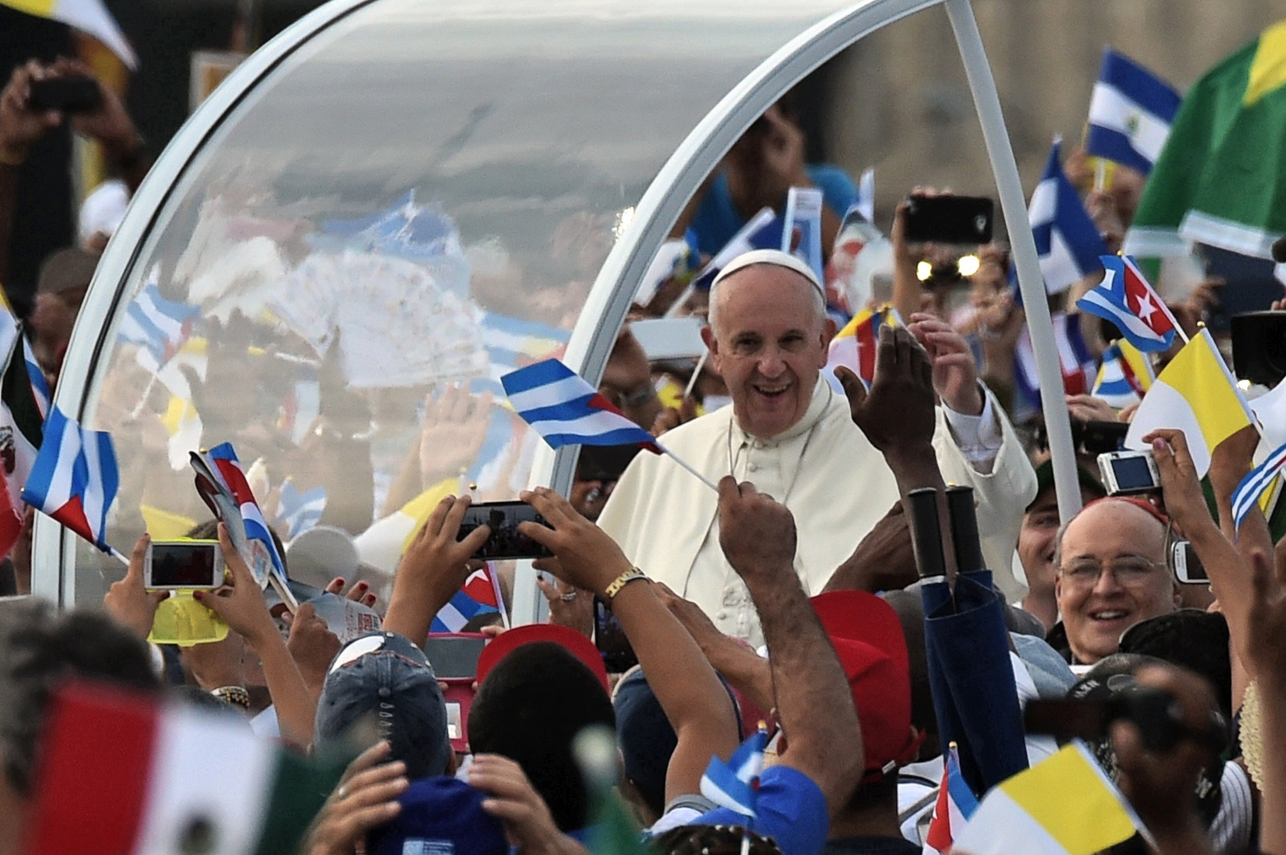 Cuba's Santería faithful experience Pope Francis's visit through different  prism, Cuba