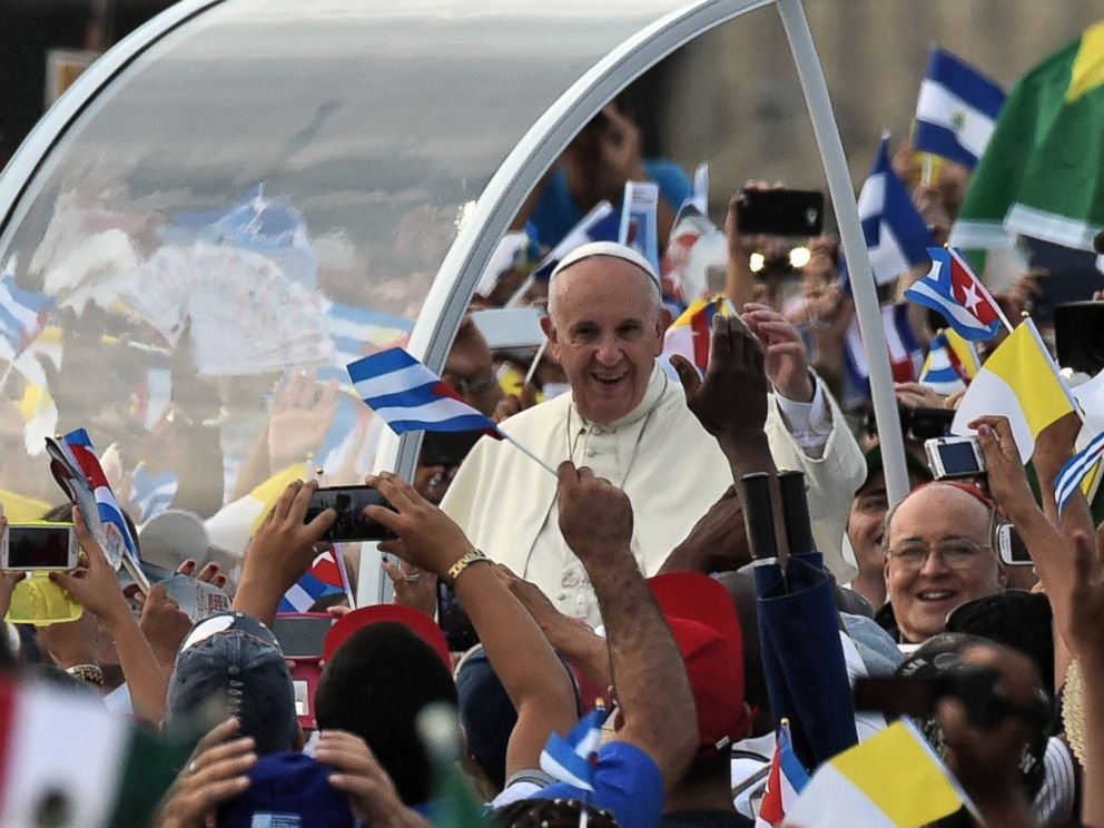PHOTO: Pope Francis arrives at Revolution Square in Havana, Cuba, Sept. 20, 2015.