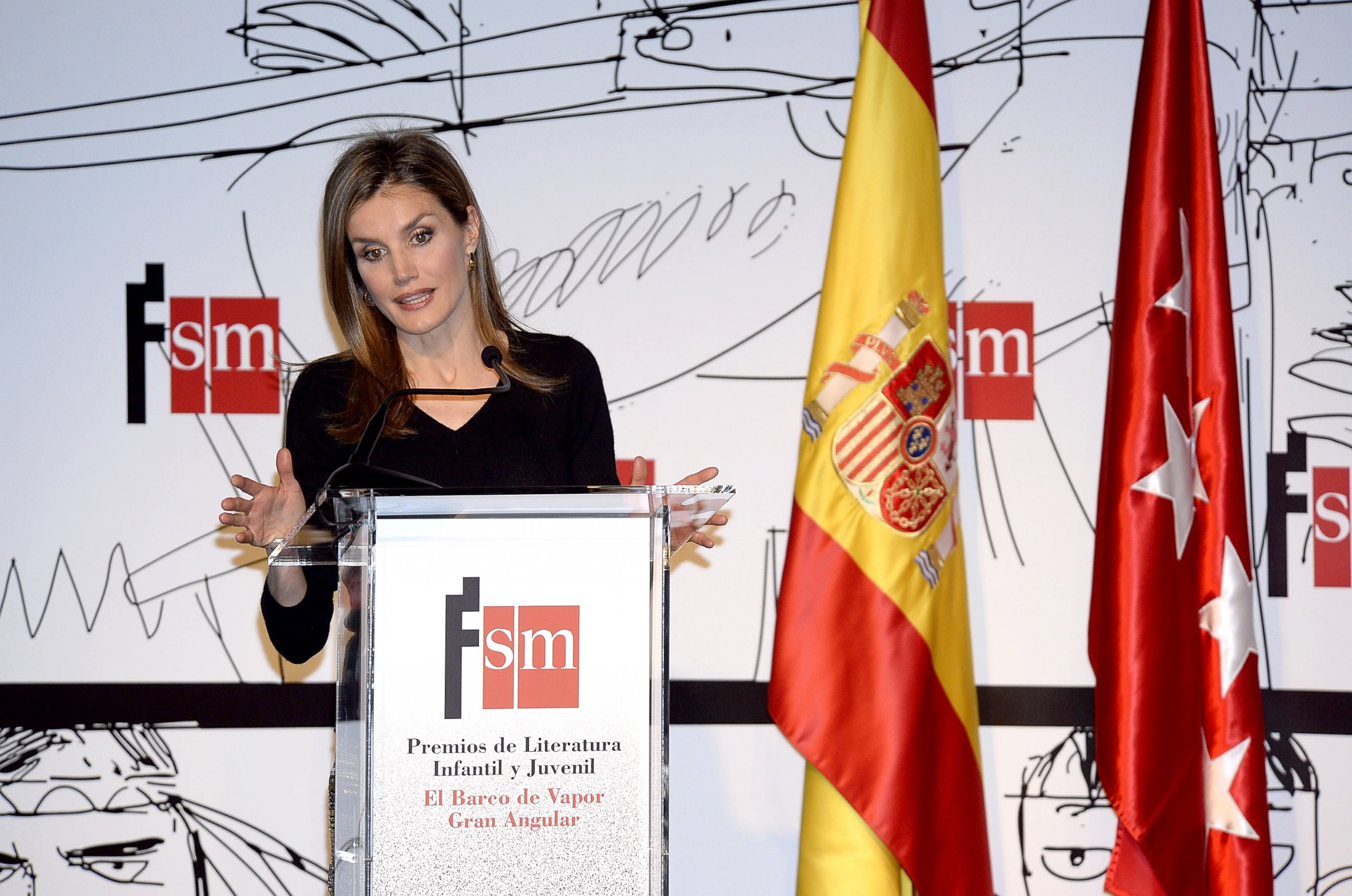 PHOTO: Princess Letizia of Spain attends the 'El Barco de Vapor' and 'Gran Angular' children and youth literary awards ceremony at the Real Casa de Correos, April 1, 2014, in Madrid.