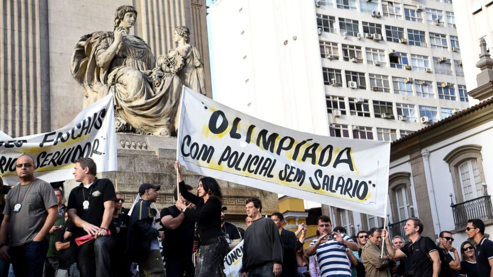 Civil police officers threatening to go on strike demonstrate against the government for arrears in their salary payments, in Rio de Janeiro, June 27, 2016.