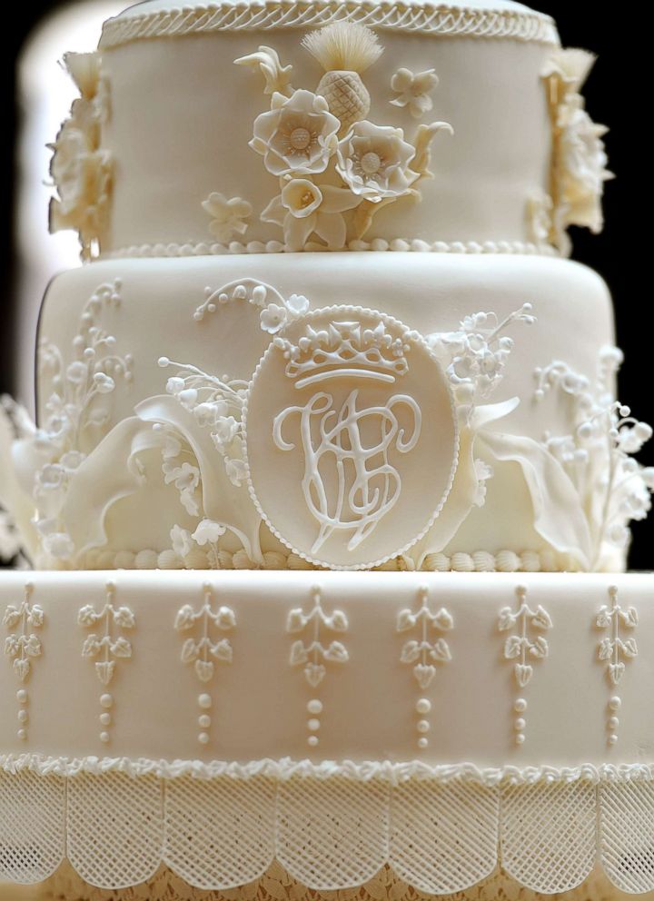 PHOTO:The eight tiered Royal Wedding cake with the initials W & C made by the team at Fiona Cairns Ltd of Leicestershire made for Prince William and Catherine Middleton is seen in the Picture Gallery of Buckingham Palace, April 29, 2011.