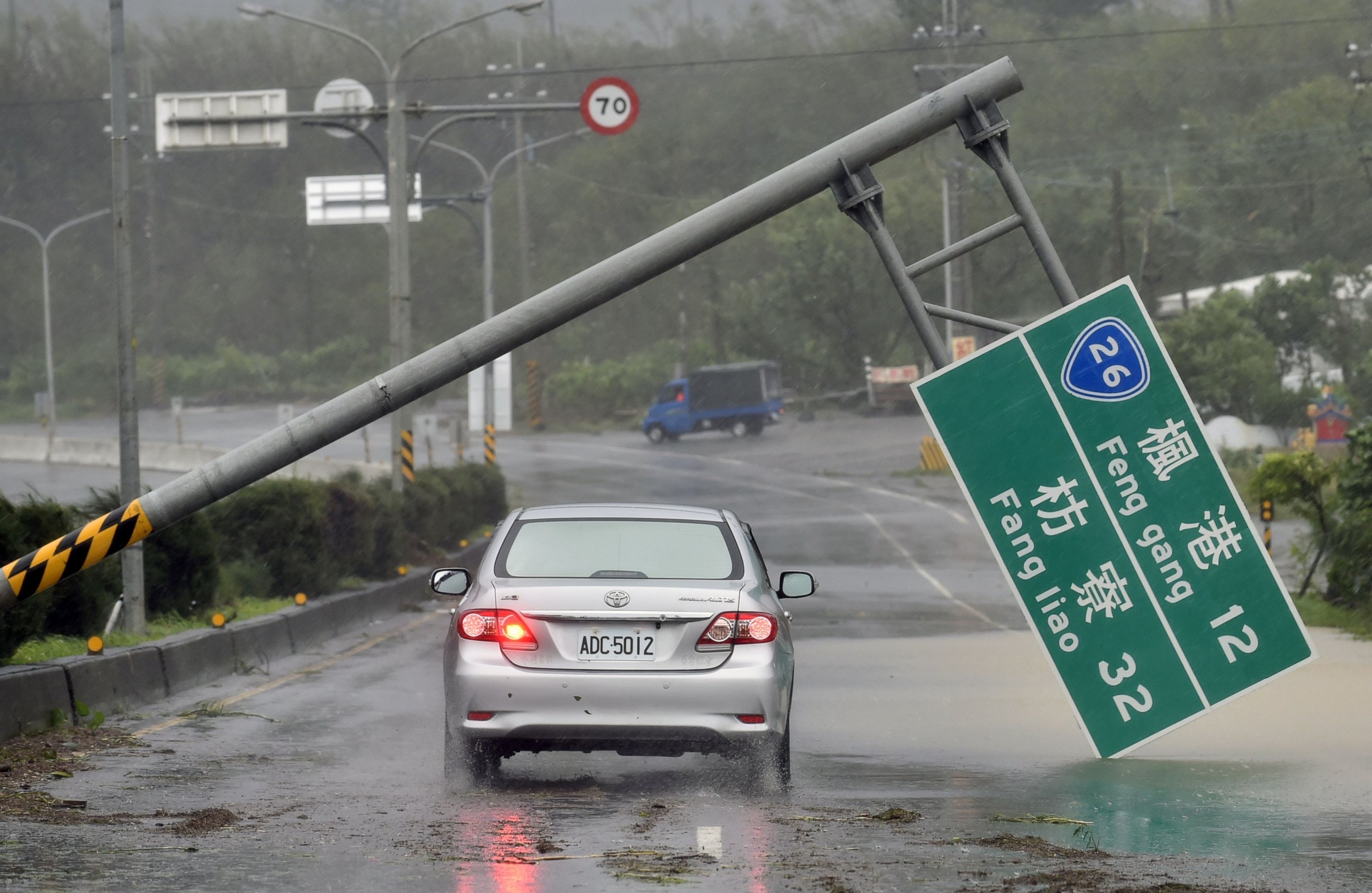 Super Typhoon Hits Taiwan, China Photos | Image #231 - ABC News