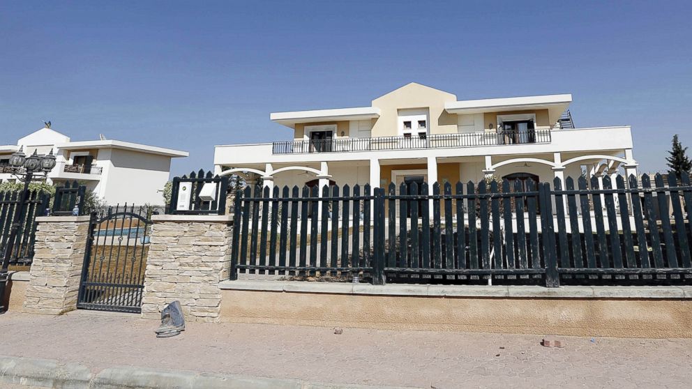 An exterior view of the US diplomatic compound in Libya that is allegedly under the control of members of the Fajr Libya, in Tripoli, Libya, Aug. 31, 2014.