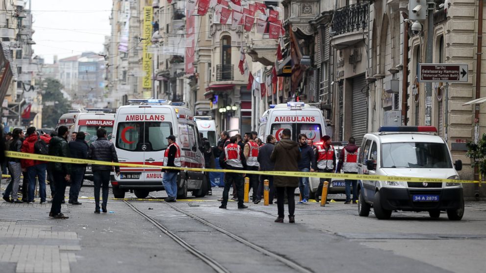 Turkish Police officers block the Istiklal street as they take security measures after an explosion in Istanbul, Turkey, March 19, 2016. 