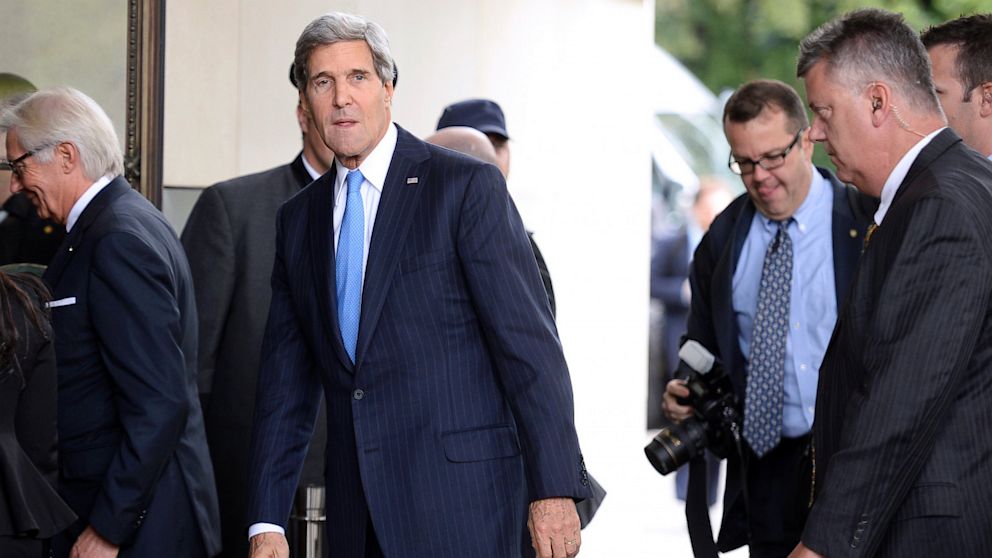 US Secretary of State John Kerry arrives, Sept. 12, 2013 in Geneva for meetings with the Russian Foreign Minister to discuss the situation in Syria.