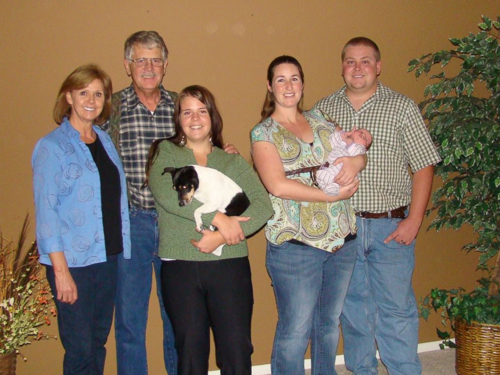 PHOTO: Kayla Mueller is seen here with her family in this undated photo.