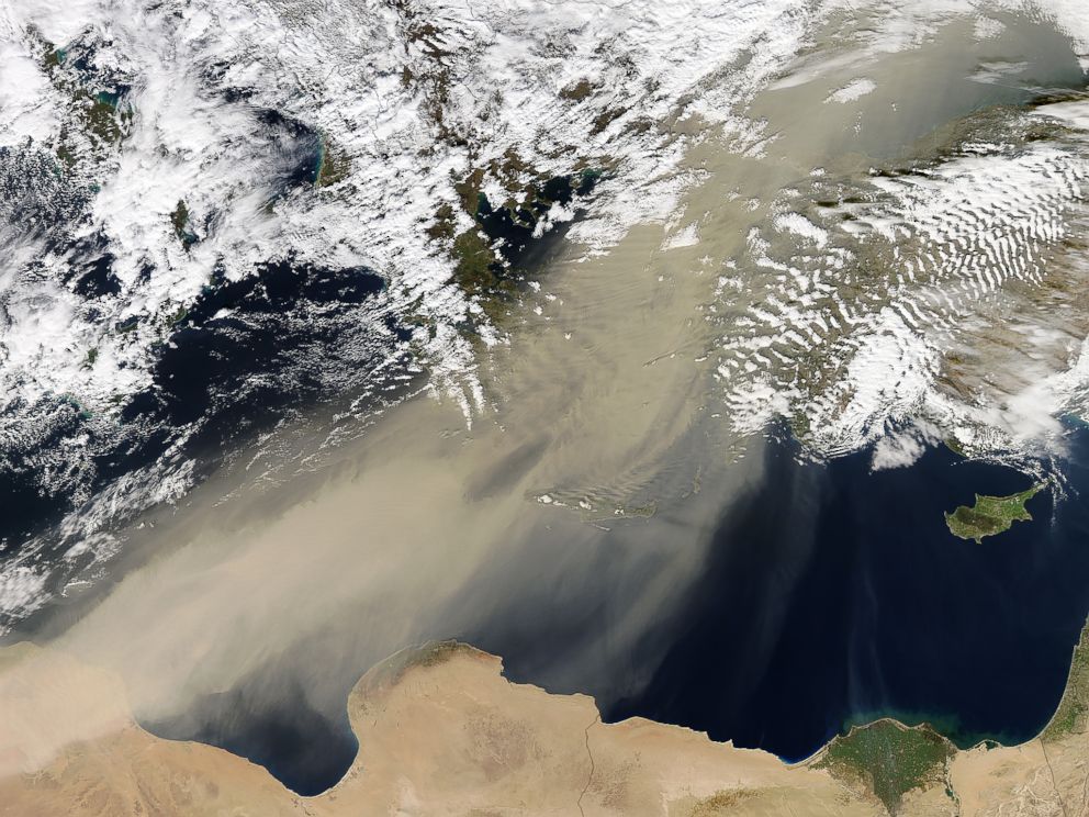PHOTO: A dust storm can be seen in this image acquired by the Moderate Resolution Imaging Spectroradiometer on NASA's Aqua satellite, Feb. 1, 2015.