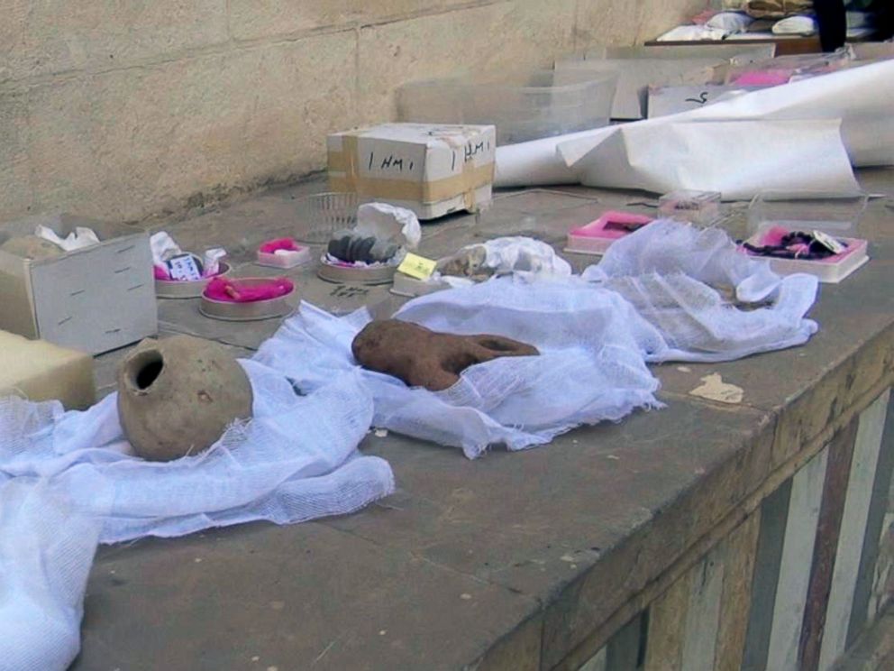 PHOTO: Ancient artifacts from the National Museum of Damascus collection are being packed away.