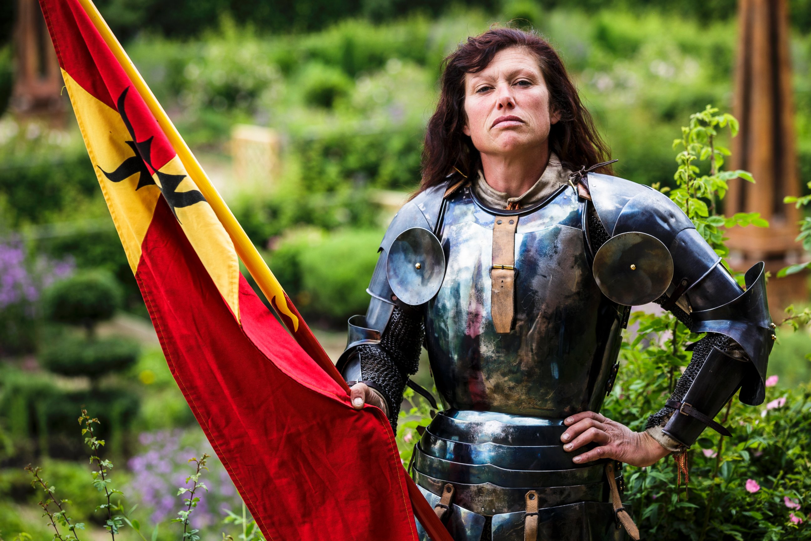 PHOTO: Women will be joining joust tournaments hosted at English Heritage castles in the UK for the first time this summer. A female Jouster at Kenilworth Castle, Warwickshire, UK. 