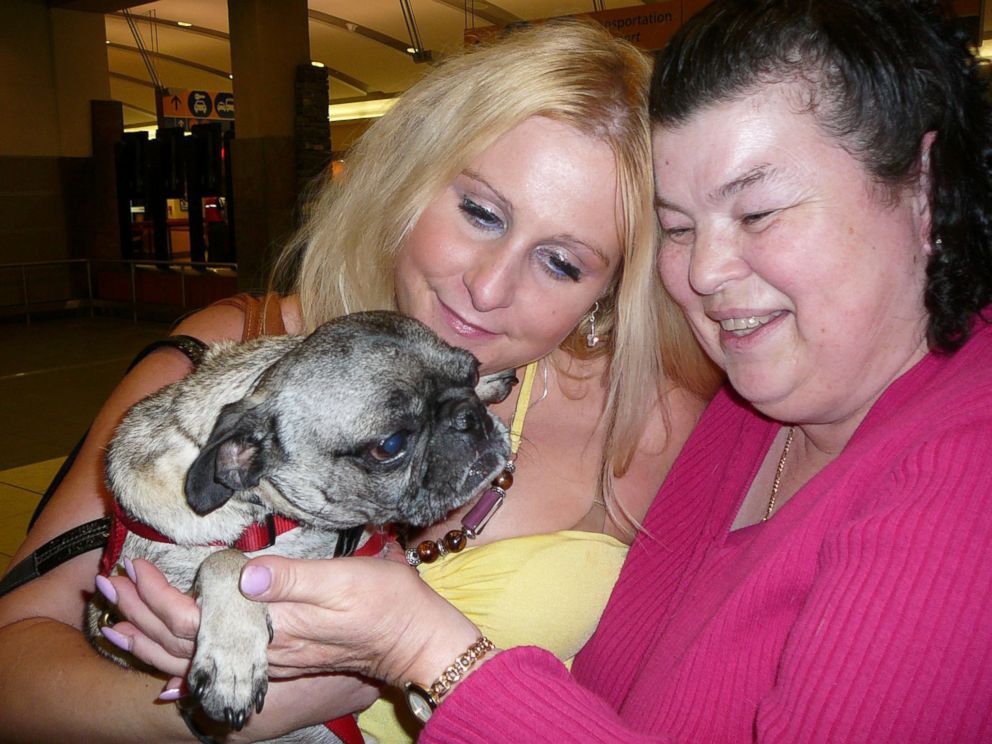 PHOTO: Giovanna Carabella (left), a private investigator that helps with animals, found Tyson five years later.