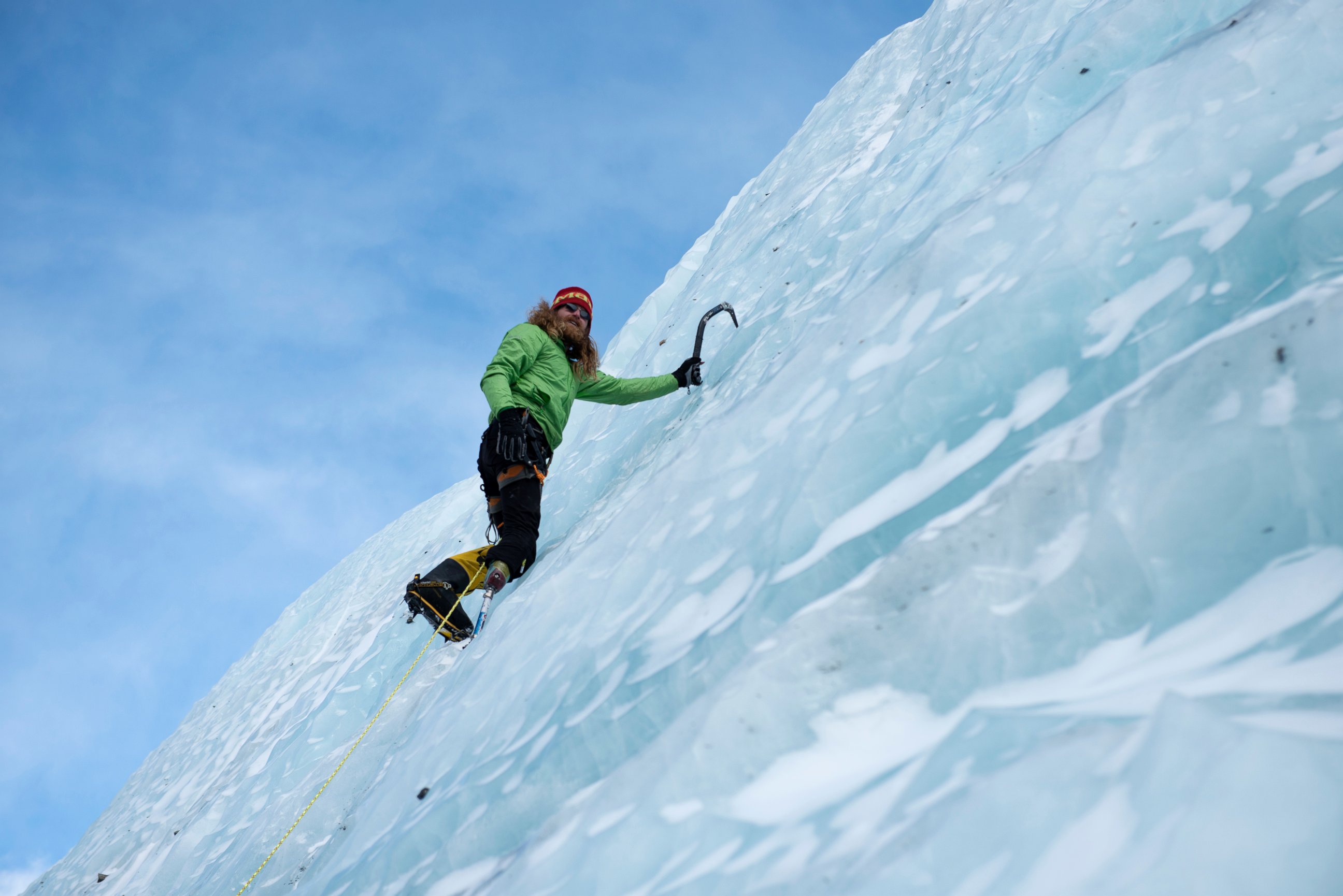 PHOTO:  If he is successful, retired staff sergeant Chad Jukes, who is climbing with a prosthetic leg, will be the first combat wounded veteran to summit Mount Everest.