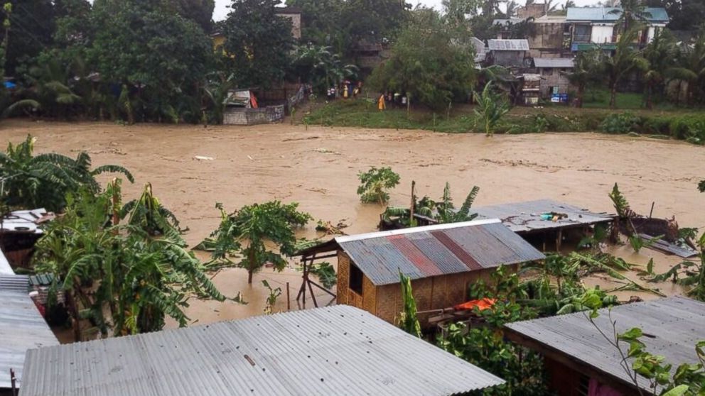 Typhoon Pounds the Philippines, 4 Dead - ABC News