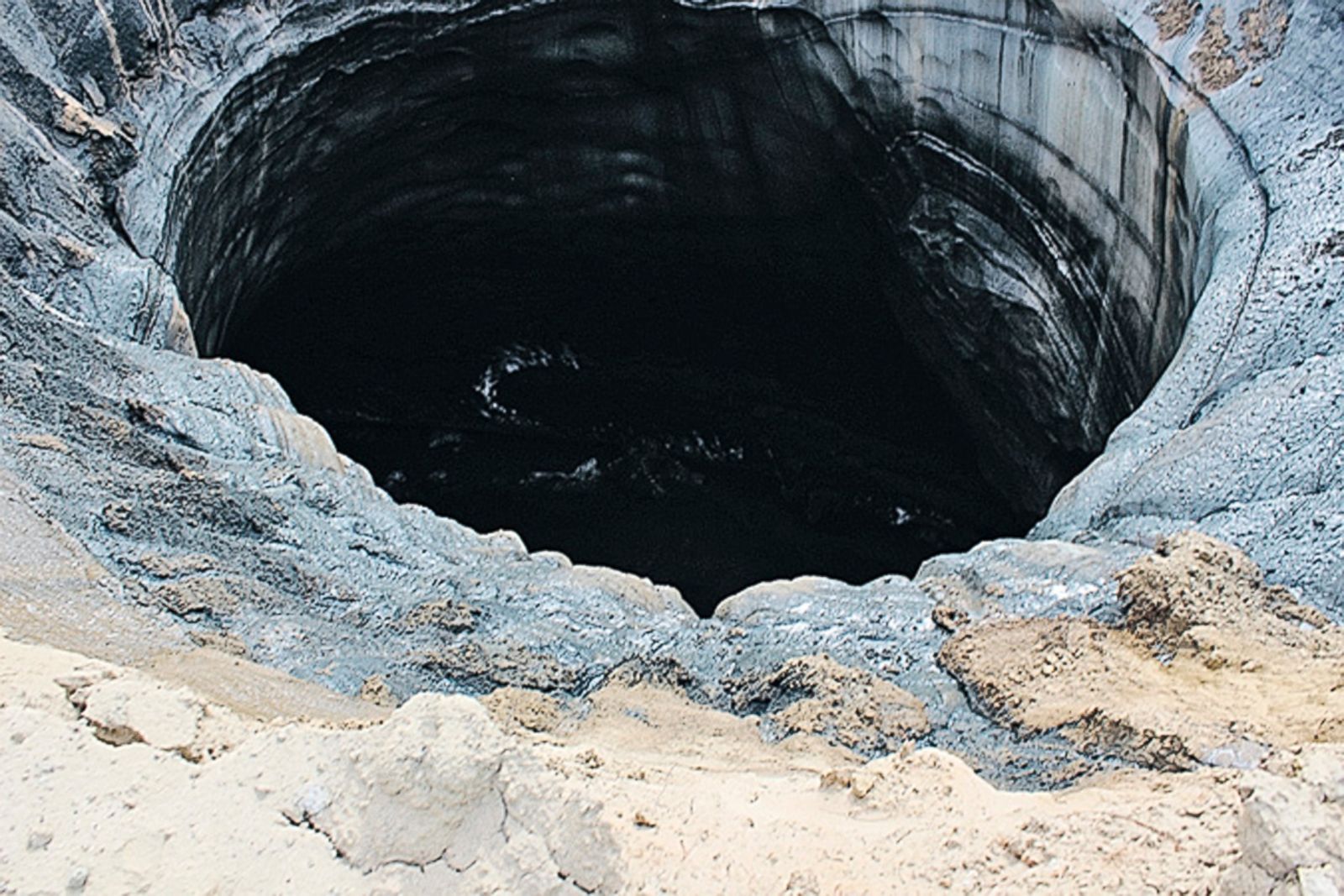 biggest sinkhole in the world