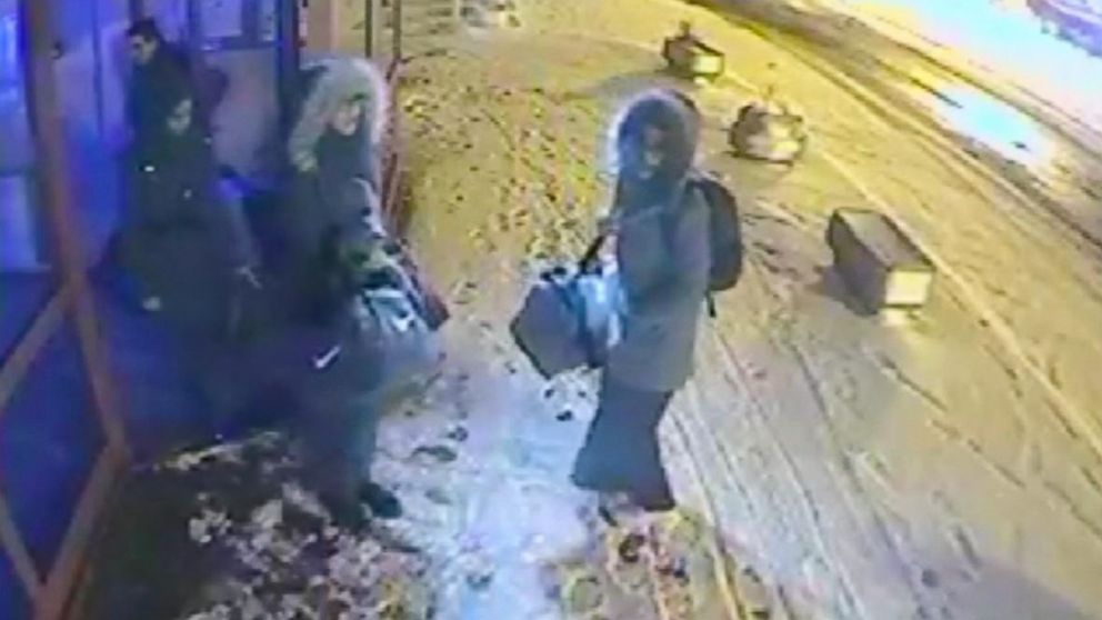 PHOTO: CCTV footage reportedly captured three British schoolgirls in Istanbul as they headed to Syria to join ISIS on Feb. 17, 2015.