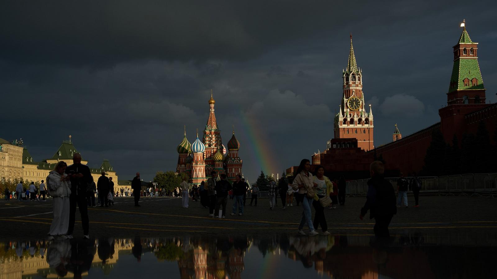 Ukrainian drone attacks on Moscow resume hours after Ratcliffe visit, mayor says