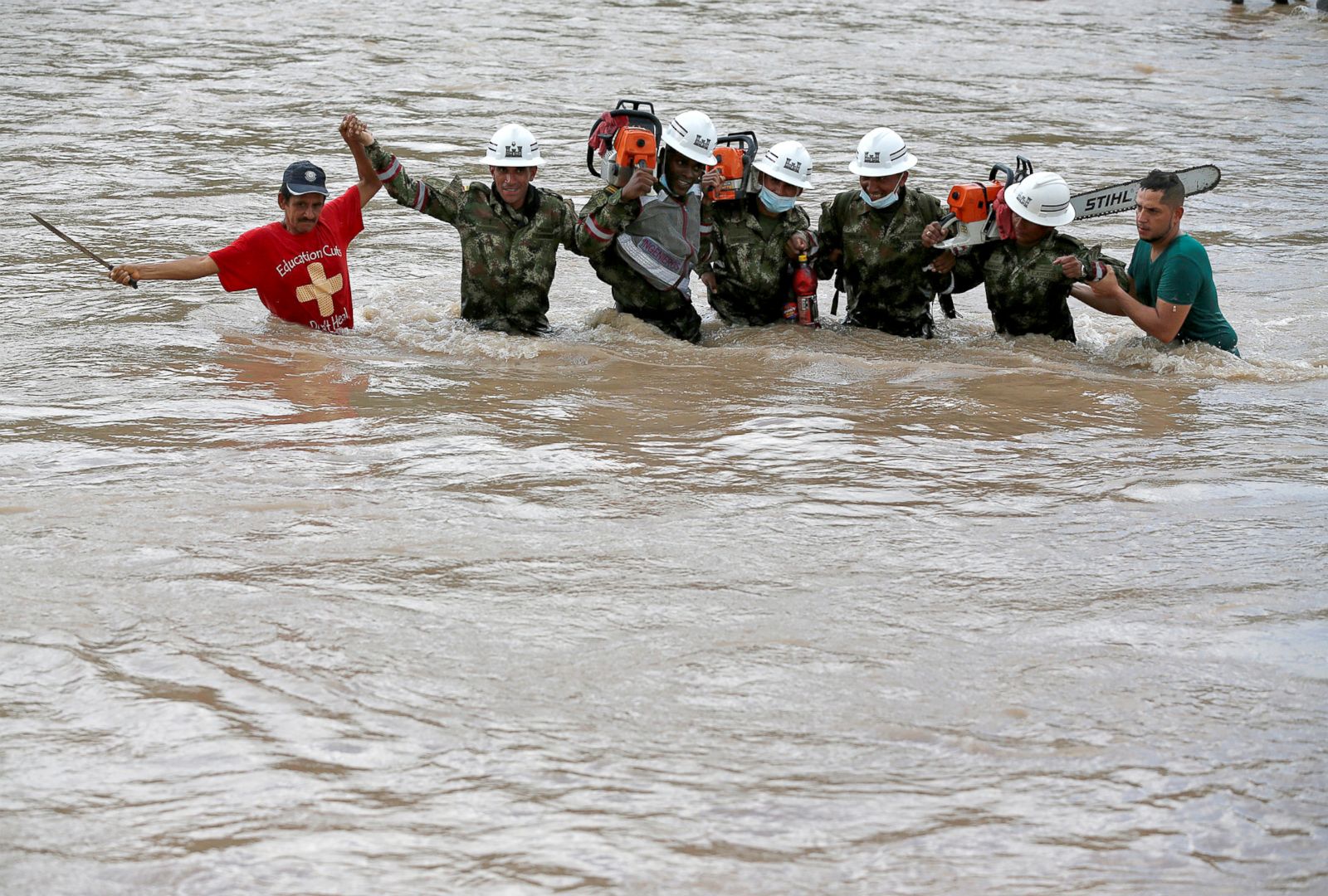 Colombia looks for victims and survivors after flash floods Photos