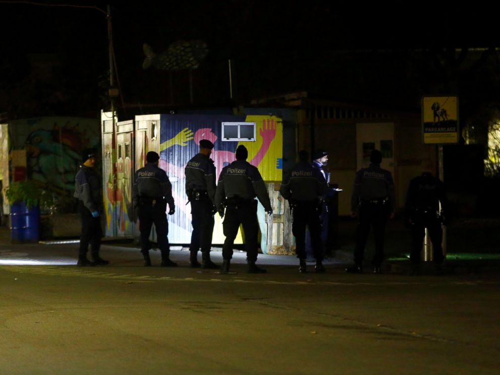 PHOTO: Police stand outside an Islamic center in central Zurich, Switzerland, Dec. 19, 2016.