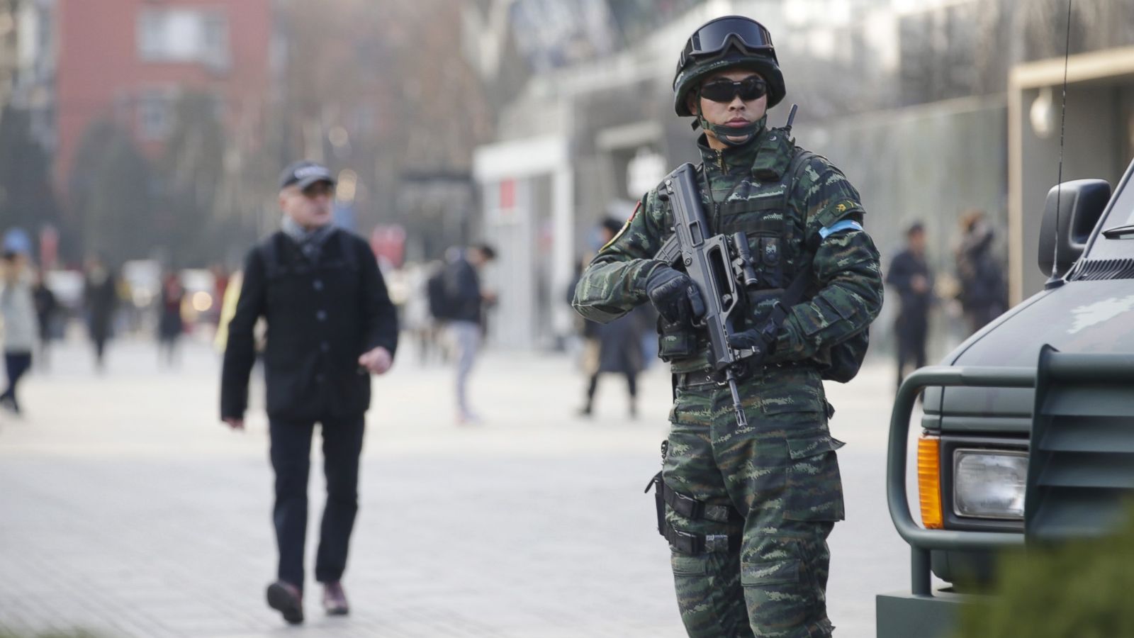 Beijing's Sanlitun Shopping Area Suffers Major Safety Concerns