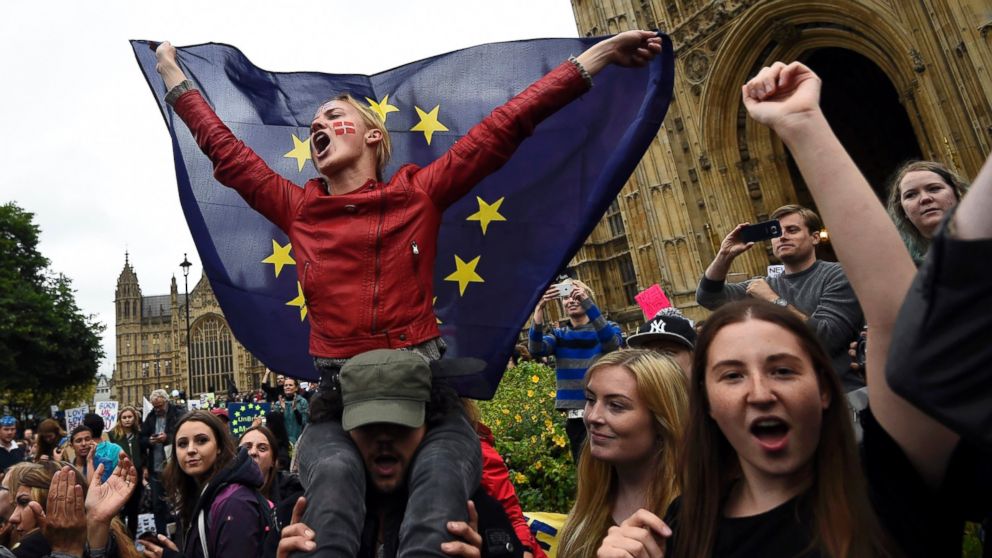 Crowds demonstrate outside the Houses of Parliament during a protest aimed at showing London's solidarity with the European Union in London, June 28, 2016.       