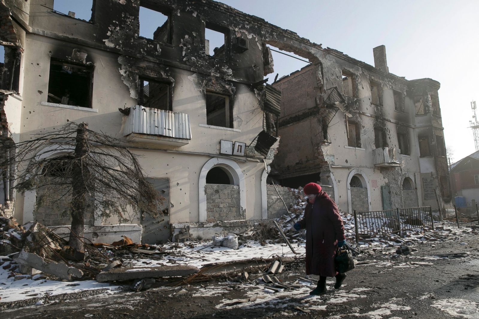 Ukraine Crisis: Bombs Fall, Fighting Rages Before Cease-Fire Photos ...