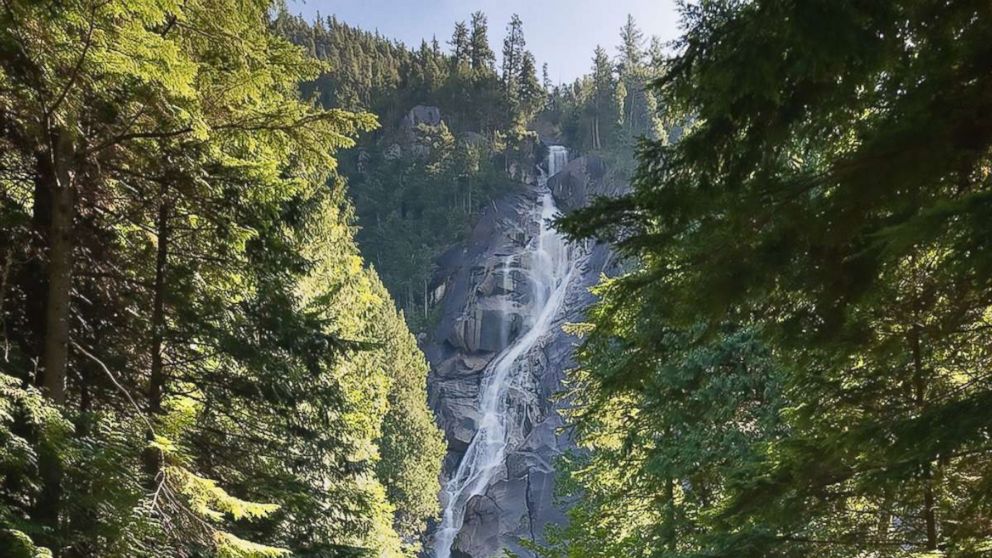 PHOTO: This handout photograph obtained July 6, 2018 shows the 335-meter-high (1,100-foot) Shannon Falls in British Columbia. Three video bloggers suffered fatal injuries after they slipped and fell into a pool 30 meters below.