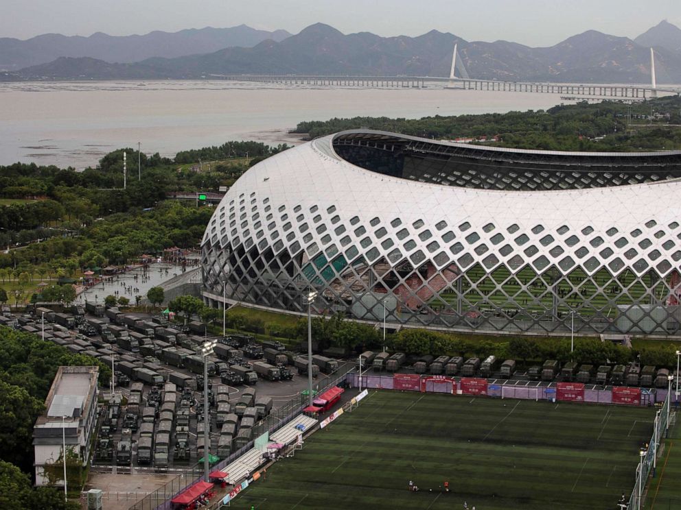 Shenzhen-stadium-bridge-ap-ps2-190827_hpMain_4x3_992.jpg