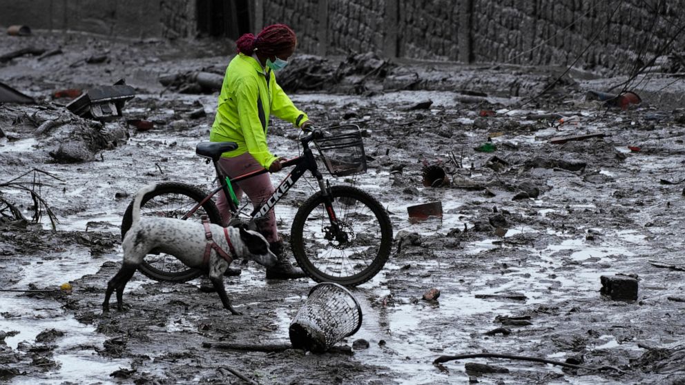 Landslides kill at least 22 in Ecuador capital