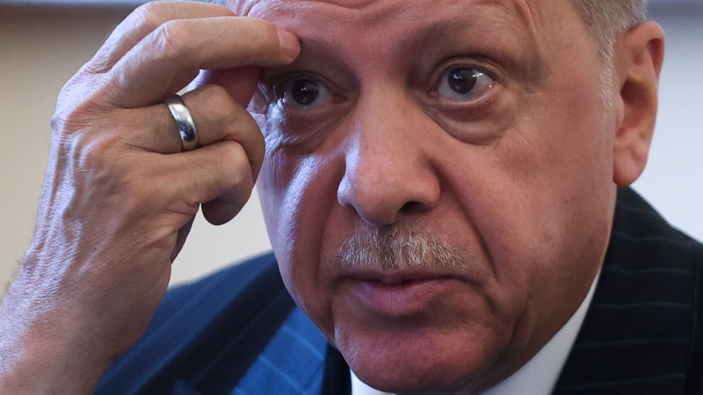 Türk lider, farklılıklar nedeniyle Yunanistan’a yönelik örtülü tehdidi yineledi
